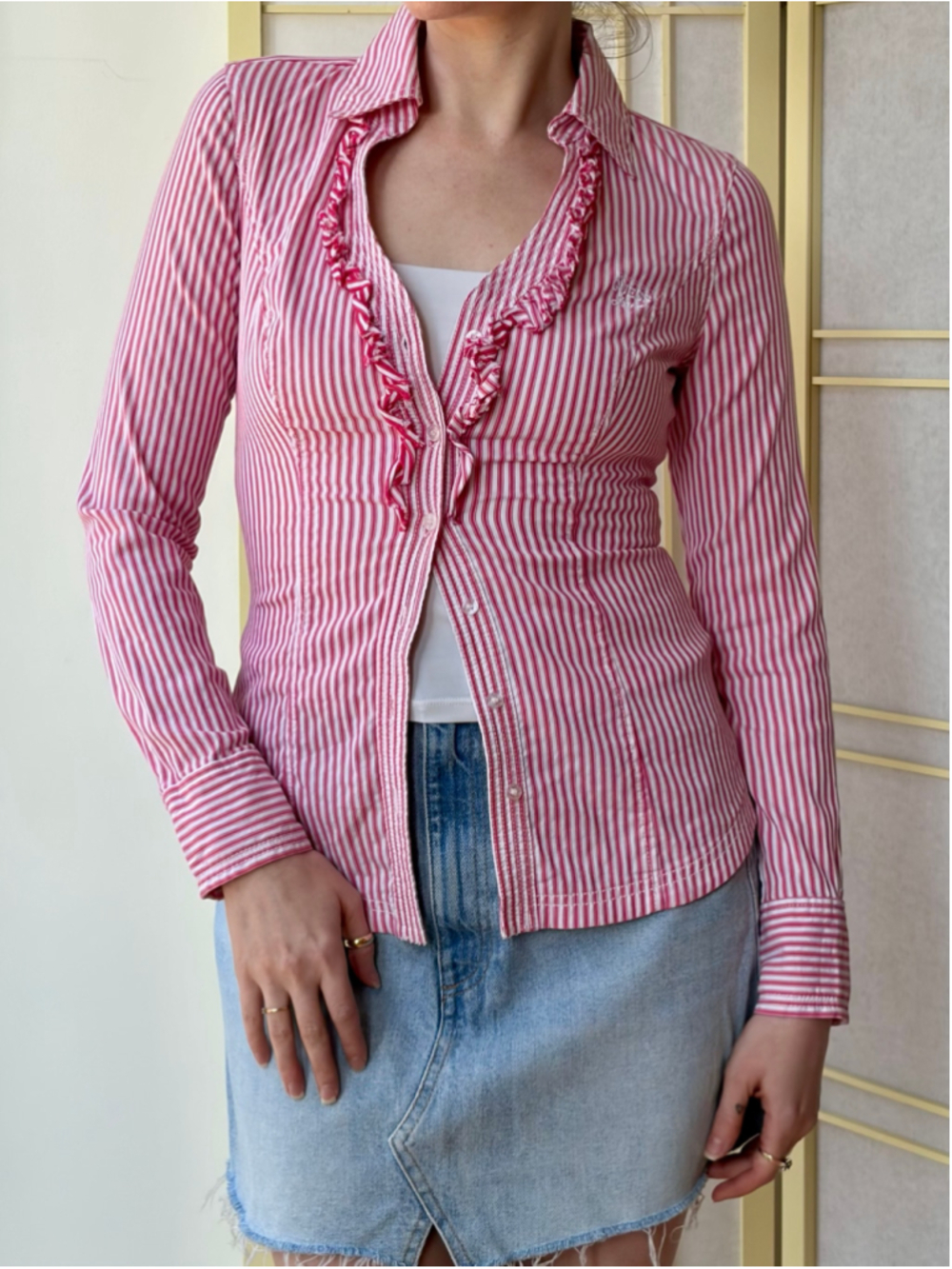 Guess Vintage Y2K V-Neck Ruffle Front Striped Button Down Shirt